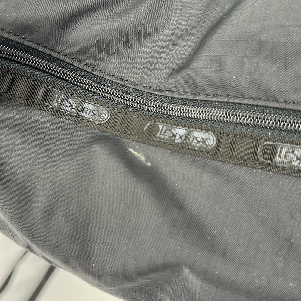 Lesportsac Black Front Flap Adjustable Strap Messenger Bag - Picture 16 of 16